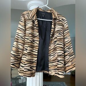 Silkland women’s medium animal print pure silk full zip fully lined Jacket.